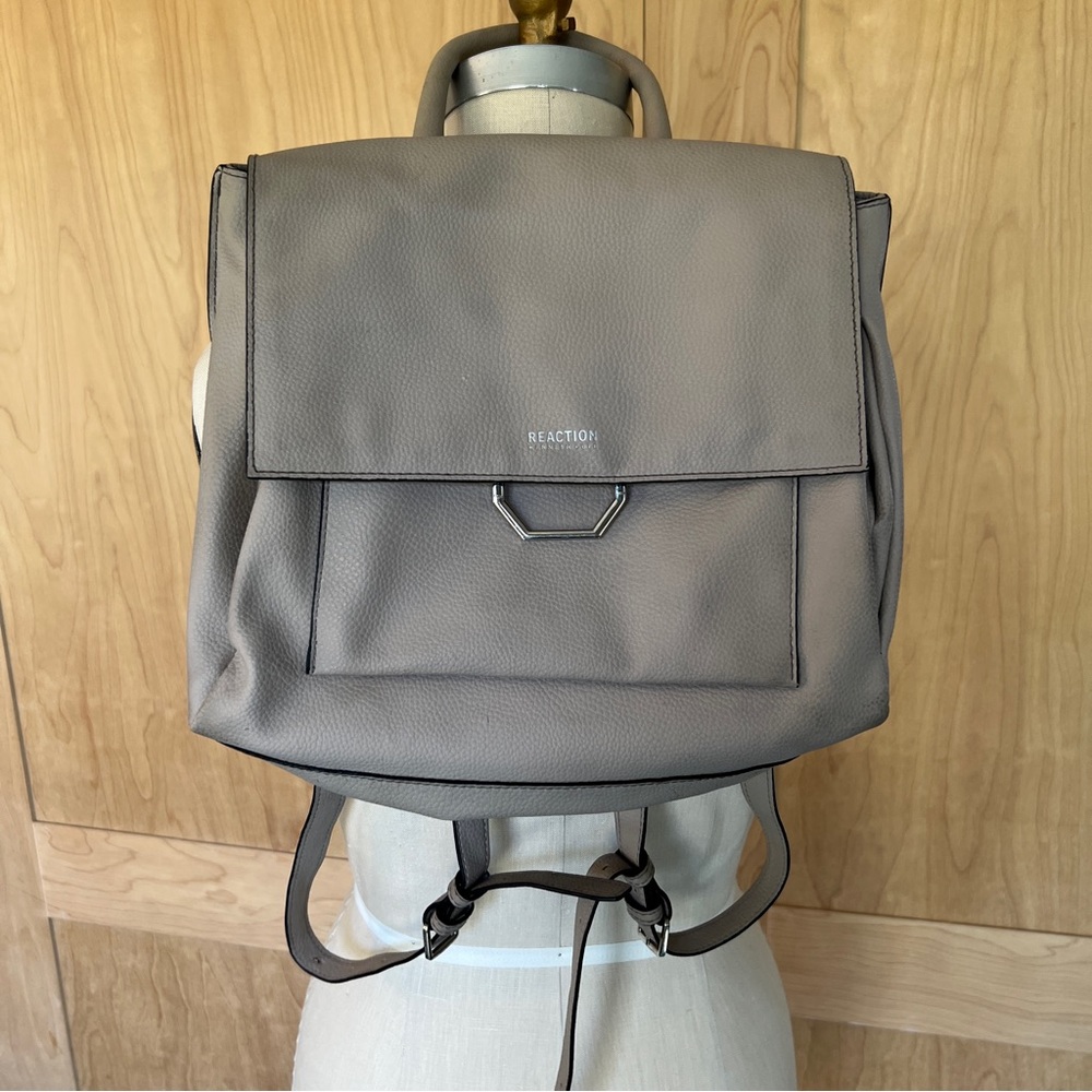Reaction Kenneth Cole backpack